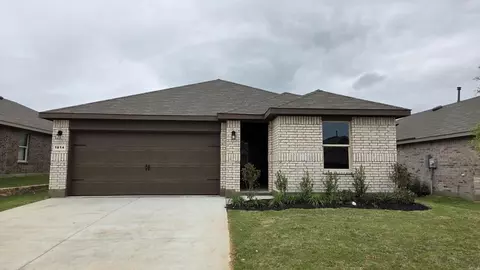 1914 Cherokee Ln, Cleburne, TX 76033