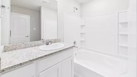 Bath - 146 Grazin Ct, Duson, LA 70529 photo 2 of 3