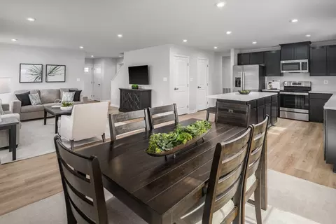 Dining - 127 Pine Trl, Doylestown, OH 44230 photo 3 of 4