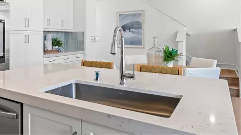 Kitchen - 2000 Gypsy Ave UNIT 2, Chula Vista, CA 91913 photo 4 of 6