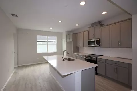 Kitchen - 1369 Hyde St, Saint Cloud, FL 34771 photo 2 of 5