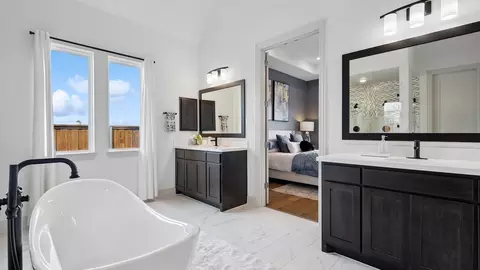Bath - 405 Shadowfax Dr, Aledo, TX 76008 photo 2 of 7