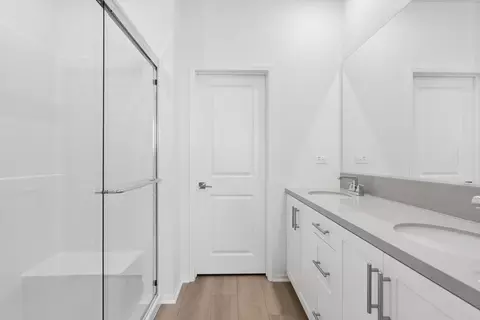 Bath - 16063 W Preserve Loop, Chino, CA 91708 photo 1 of 5