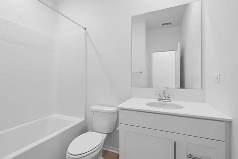 Bath - 16063 W Preserve Loop, Chino, CA 91708 photo 3 of 5