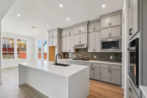 Kitchen - 122 Alvin Dr, Buda, TX 78610 photo 6 of 7