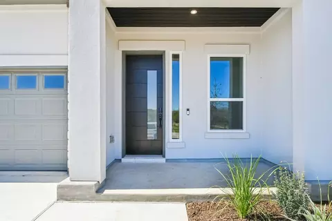 Exterior - 122 Alvin Dr, Buda, TX 78610 photo 5 of 12
