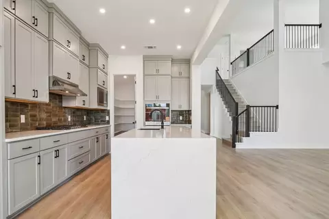 Kitchen - 122 Alvin Dr, Buda, TX 78610 photo 5 of 7