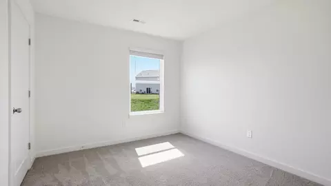 Bedroom - 1002 Persimmon Holw, Greeneville, TN 37745 photo 10 of 17