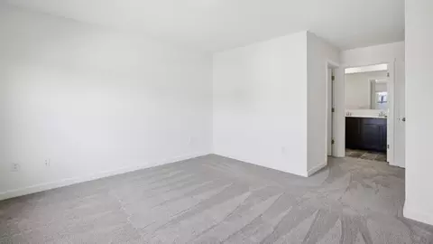 Bedroom - 1002 Persimmon Holw, Greeneville, TN 37745 photo 3 of 17