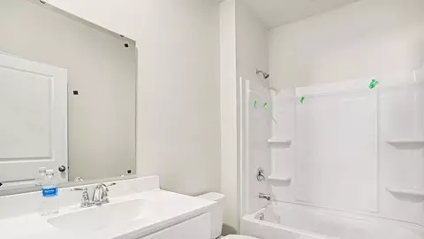 Bath - 1312 Parkside Ct, Conway, SC 29527 photo 3 of 3