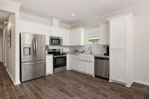 Kitchen - 5309 Moses Loop, Laredo, TX 78046 photo 2 of 2