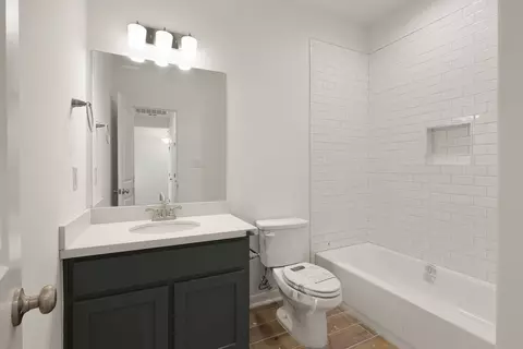 Bath - 5309 Moses Loop, Laredo, TX 78046 photo 2 of 4