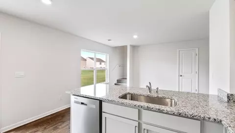 Kitchen - 309 Oak Ridge Rd, Clinton, SC 29325 photo 3 of 11