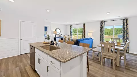 Kitchen - 309 Oak Ridge Rd, Clinton, SC 29325 photo 10 of 11