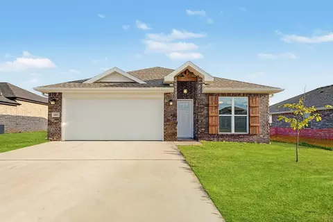 1805 Bugg St, Pea Ridge, AR 72751