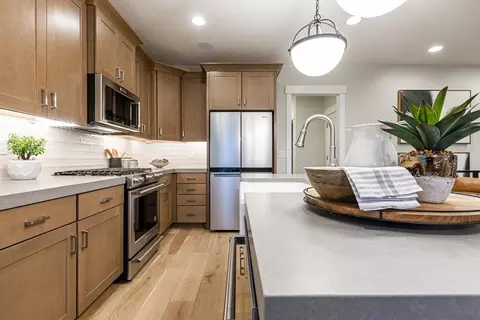 Kitchen - 916 E Harrier St, Eagle Mountain, UT 84005 photo 3 of 8