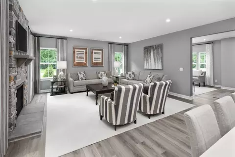 Living - 2000 E Lytle Five Pts, Centerville, OH 45458 photo 3 of 10