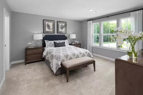 Bedroom - 2000 E Lytle Five Pts, Centerville, OH 45458 photo 4 of 7