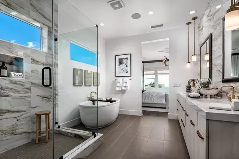 Bath - 705 Alder Way, Montebello, CA 90640 photo 1 of 2