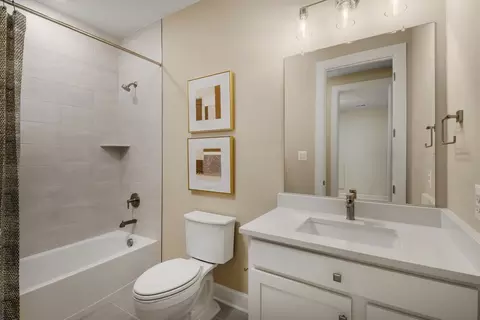 Bath - 5992 Ancurt Mews, Frederick, MD 21701 photo 2 of 3