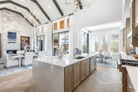 Kitchen - 2113 Tupelo Trl, Argyle, TX 76226 photo 9 of 11