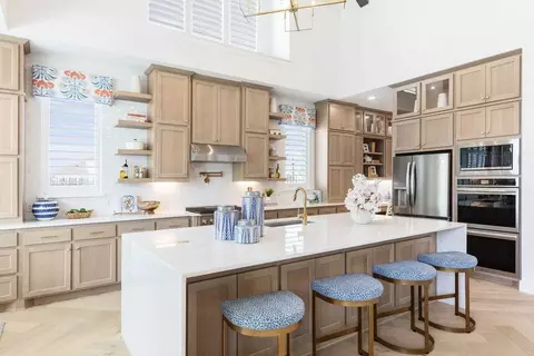 Kitchen - 2113 Tupelo Trl, Argyle, TX 76226 photo 10 of 11