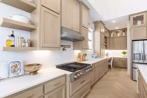 Kitchen - 2113 Tupelo Trl, Argyle, TX 76226 photo 5 of 11