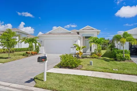 2144 Falls Mnr, Vero Beach, FL 32967