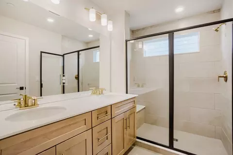 Bath - 8648 King St, Westminster, CO 80031 photo 2 of 5