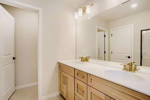 Bath - 8648 King St, Westminster, CO 80031 photo 3 of 5