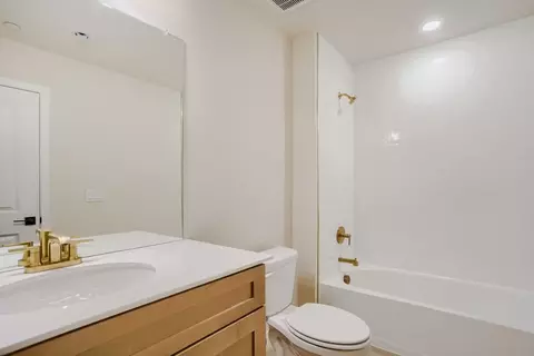 Bath - 8648 King St, Westminster, CO 80031 photo 5 of 5