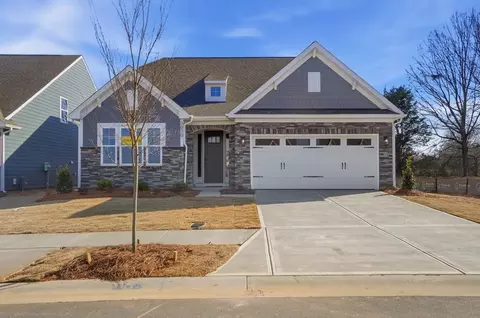 3070 Constitution Ln, Gastonia, NC 28056