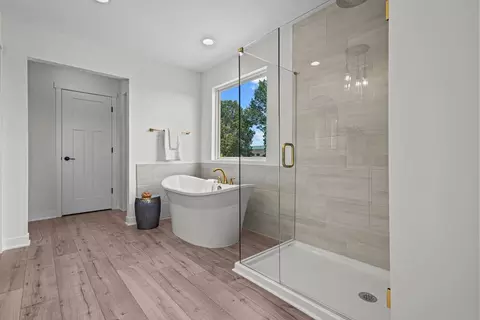 Bath - 10461 Breadfruit Dr, Indianapolis, IN 46239 photo 1 of 1