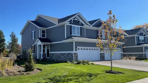 268 Charlestowne Lakes Dr, Saint Charles, IL 60174