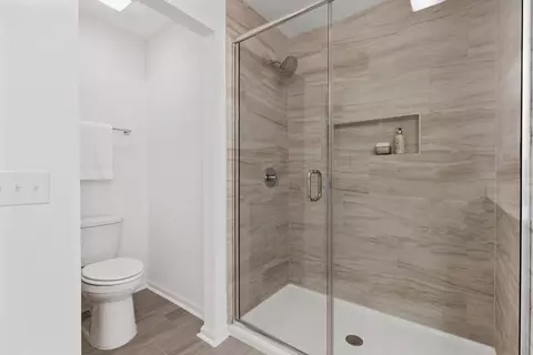 Bath - 6024 Unity St, Thomasville, NC 27360 photo 2 of 4