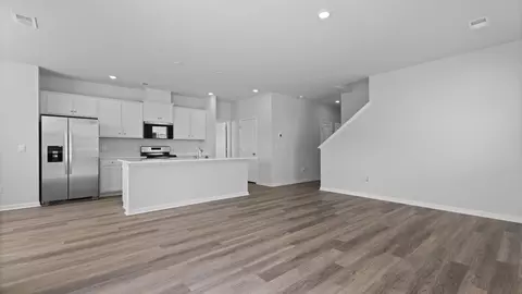 Living - 314 Sweetspire St, Moncks Corner, SC 29461 photo 2 of 4