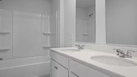 Bath - 314 Sweetspire St, Moncks Corner, SC 29461 photo 3 of 5