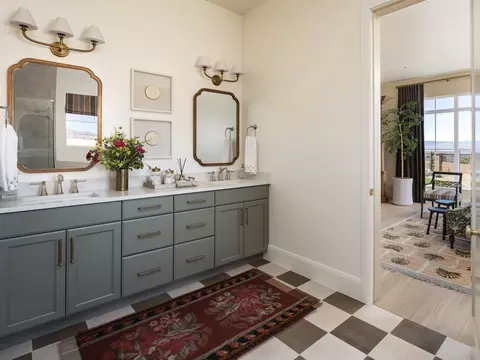 Bath - 1323 E Andromeda St, Washington, UT 84780 photo 2 of 3