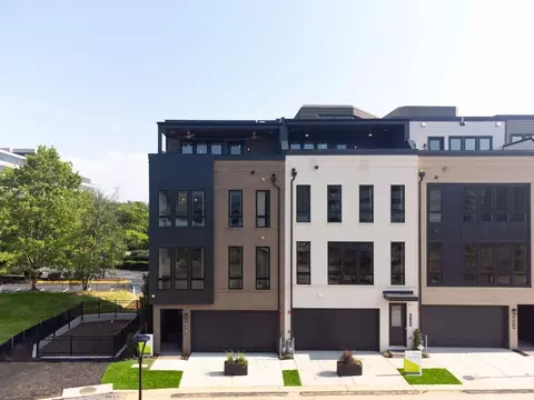 2113 E Jefferson St, North Bethesda, MD 20852
