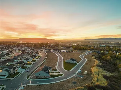 View/Area - 526 N Legend Way, Mapleton, UT 84664 photo 3 of 17