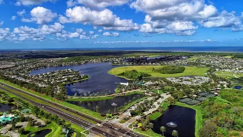 View/Area - 913 Signet Dr, Apollo Beach, FL 33572 photo 3 of 5