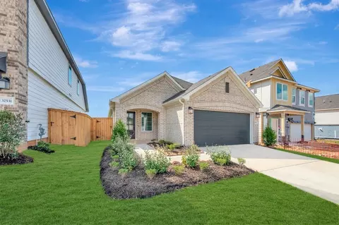 32535 Midsummer Dr, Fulshear, TX 77441