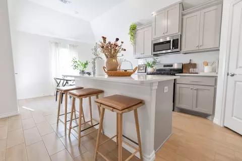 Kitchen - 2800 Heather Hvn, Moore, OK 73160 photo 1 of 15
