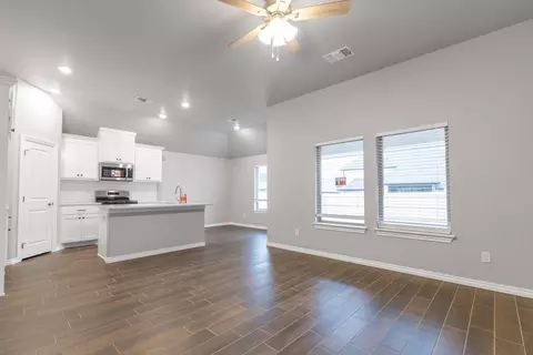 Living - 2800 Heather Hvn, Moore, OK 73160 photo 5 of 10