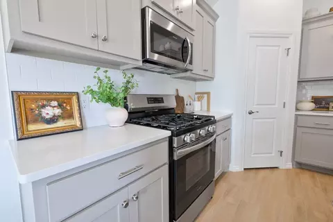 Kitchen - 2800 Heather Hvn, Moore, OK 73160 photo 2 of 15
