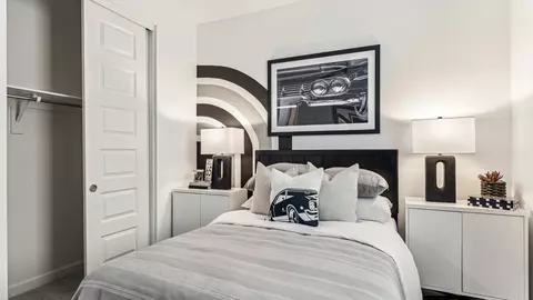 Bedroom - 9736 S 11th St, Phoenix, AZ 85042 photo 9 of 13