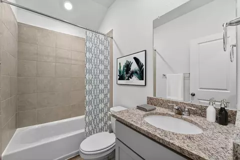 Bath - 960 Cherrystone Loop, Buda, TX 78610 photo 1 of 3