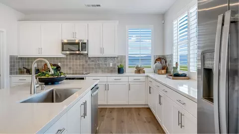 Kitchen - 2570 E Hyde Pasek, Ontario, CA 91762 photo 2 of 8