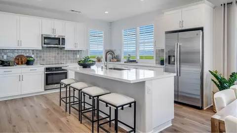 Kitchen - 2570 E Hyde Pasek, Ontario, CA 91762 photo 1 of 8