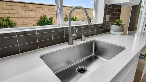 Kitchen - 2570 E Hyde Pasek, Ontario, CA 91762 photo 6 of 8